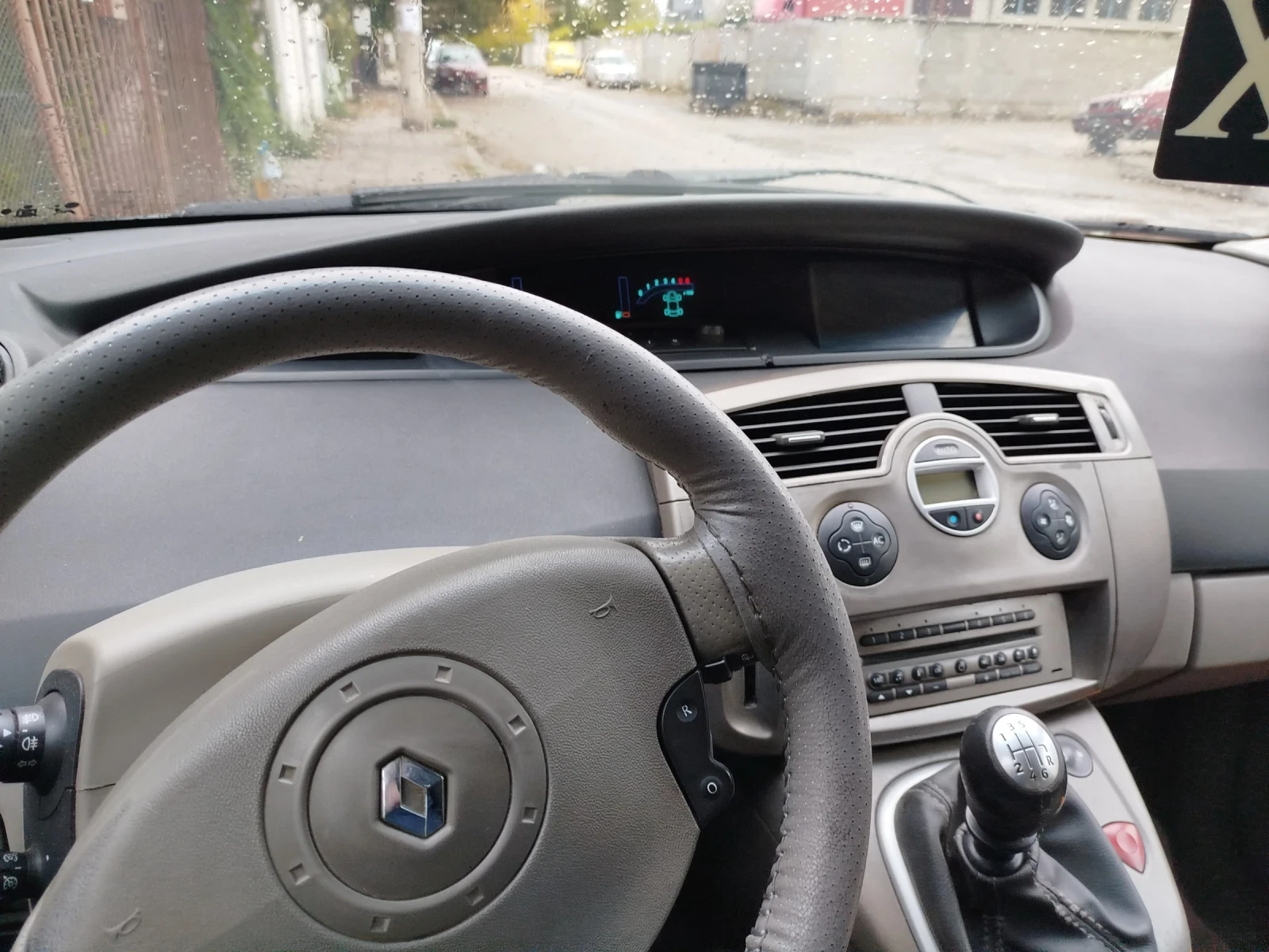 Renault Scenic  - изображение 8