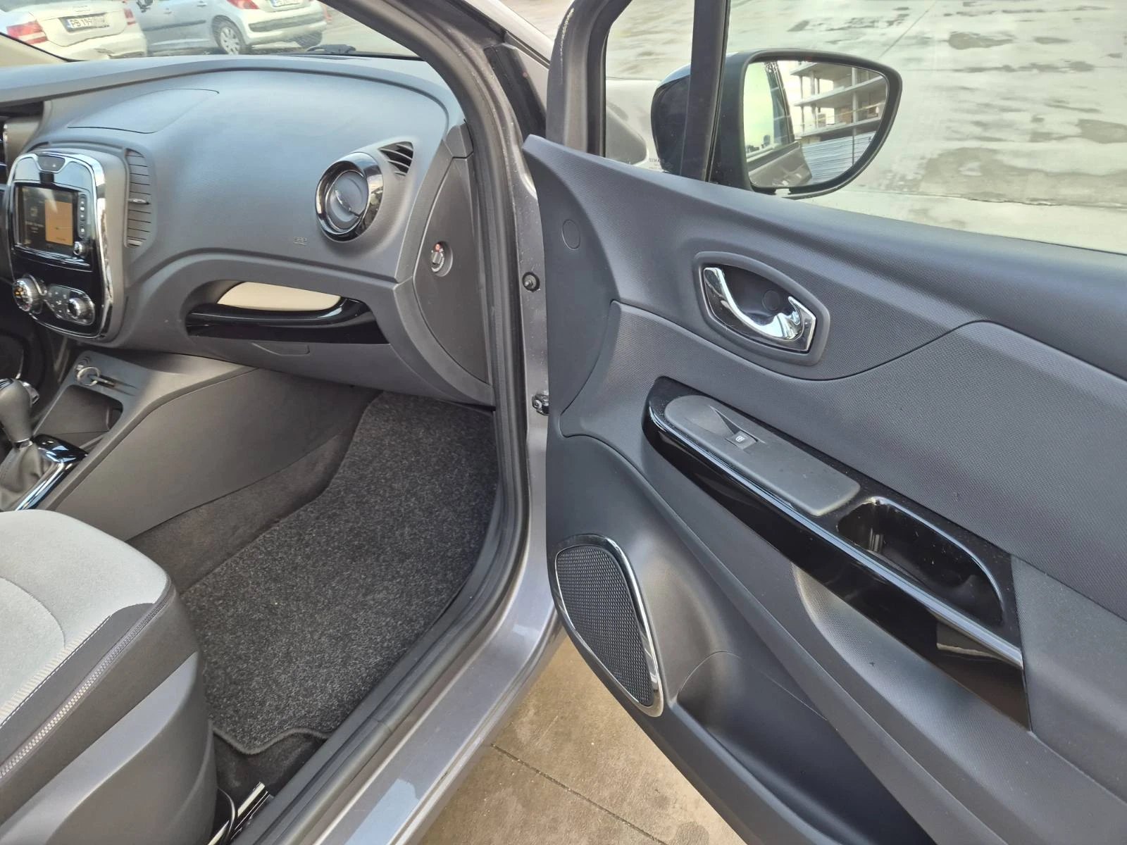 Renault Captur 1.2 Tce avtomat - изображение 6