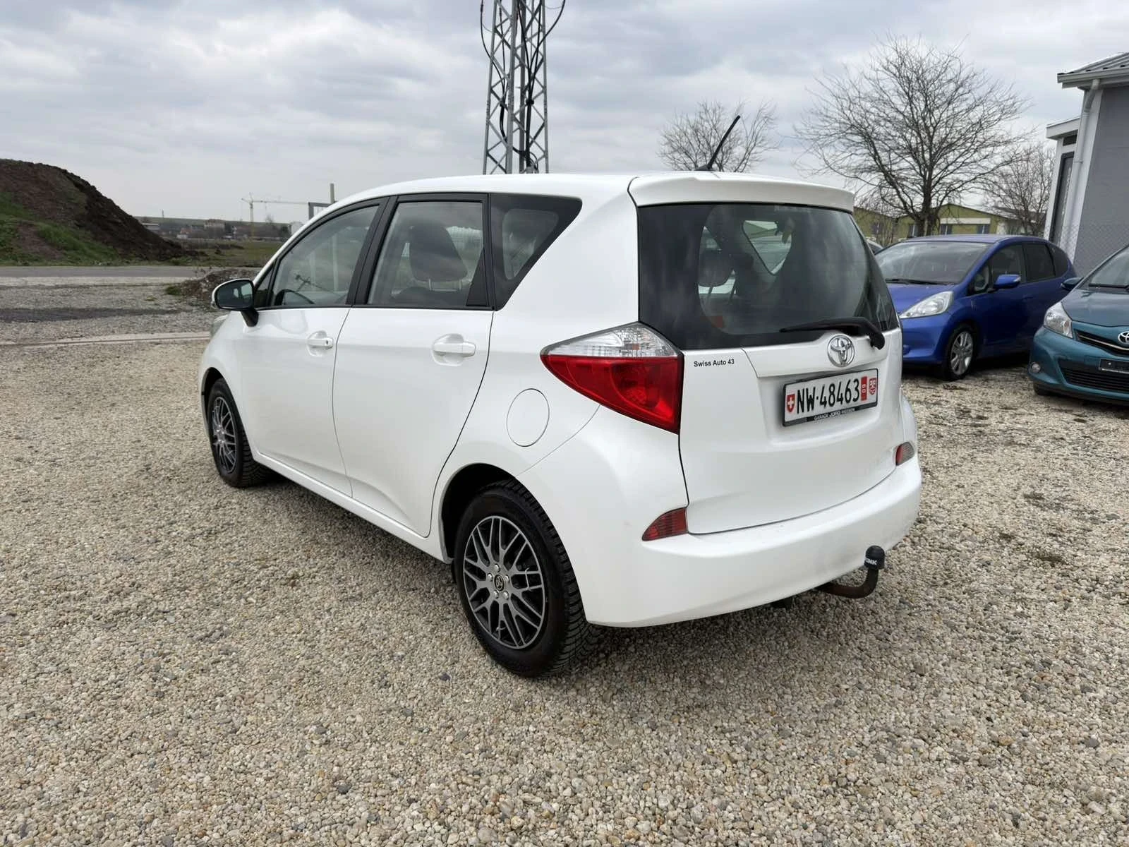 Toyota Verso S 1.3 VVT-i, снимка 6 - Автомобили и джипове - 53915167