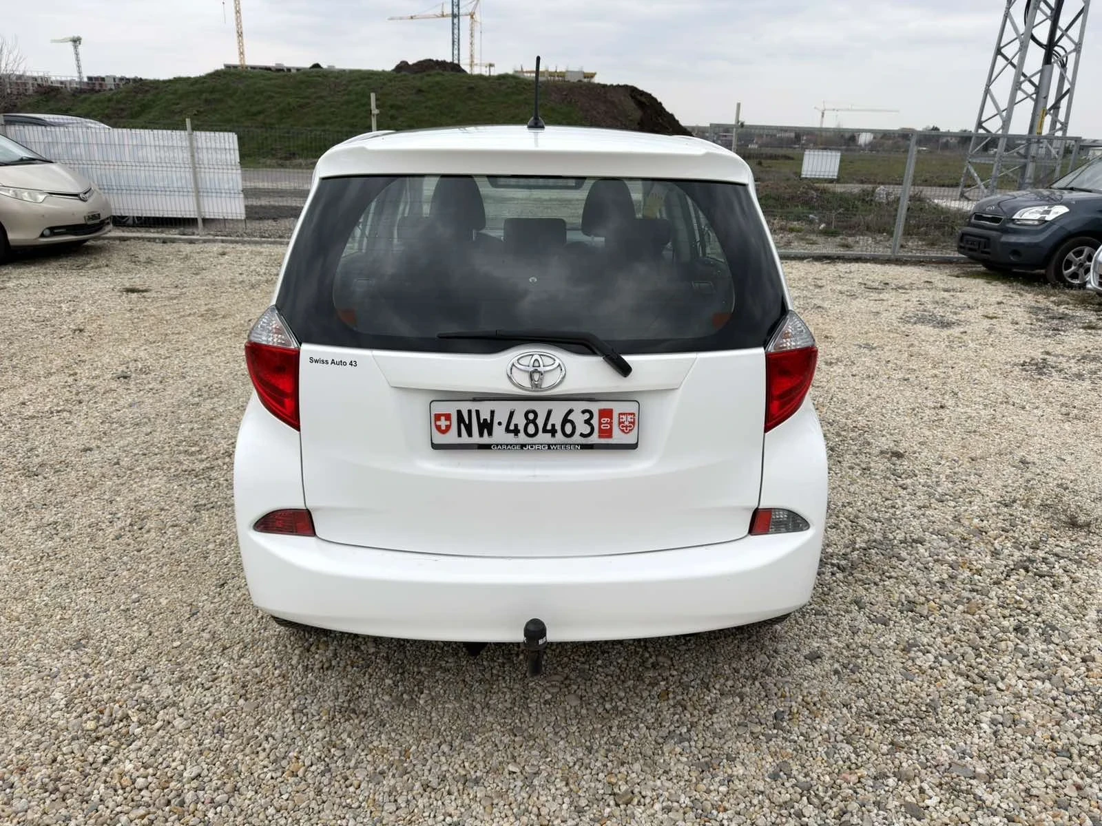 Toyota Verso S 1.3 VVT-i, снимка 7 - Автомобили и джипове - 53915167