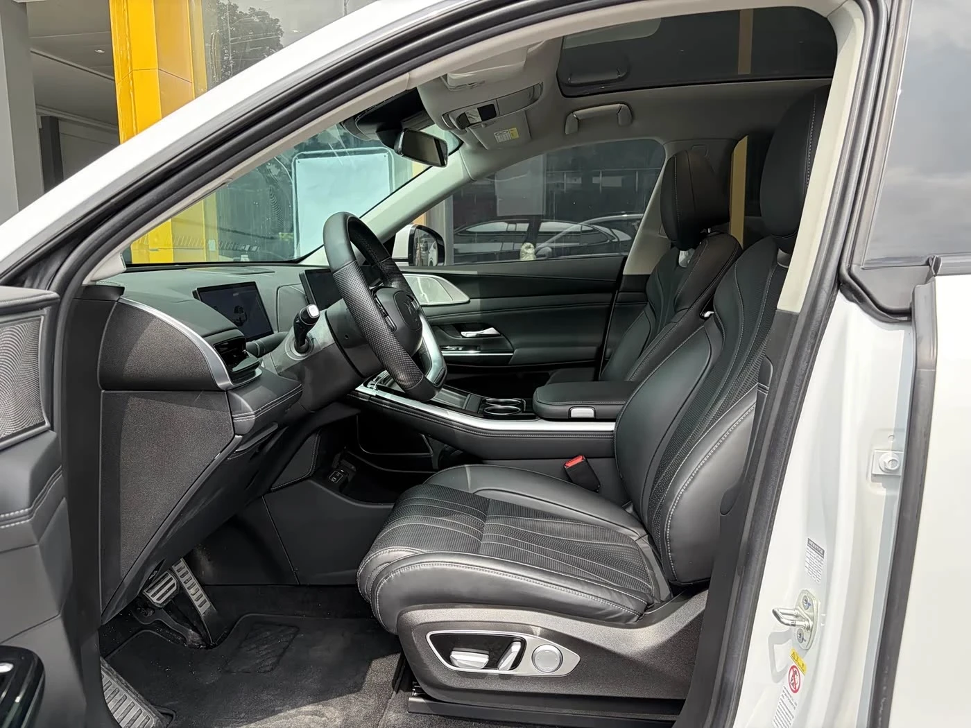 Xpeng G9 AWD Performance Pro 650 autogeorge.com, снимка 11 - Автомобили и джипове - 54591899