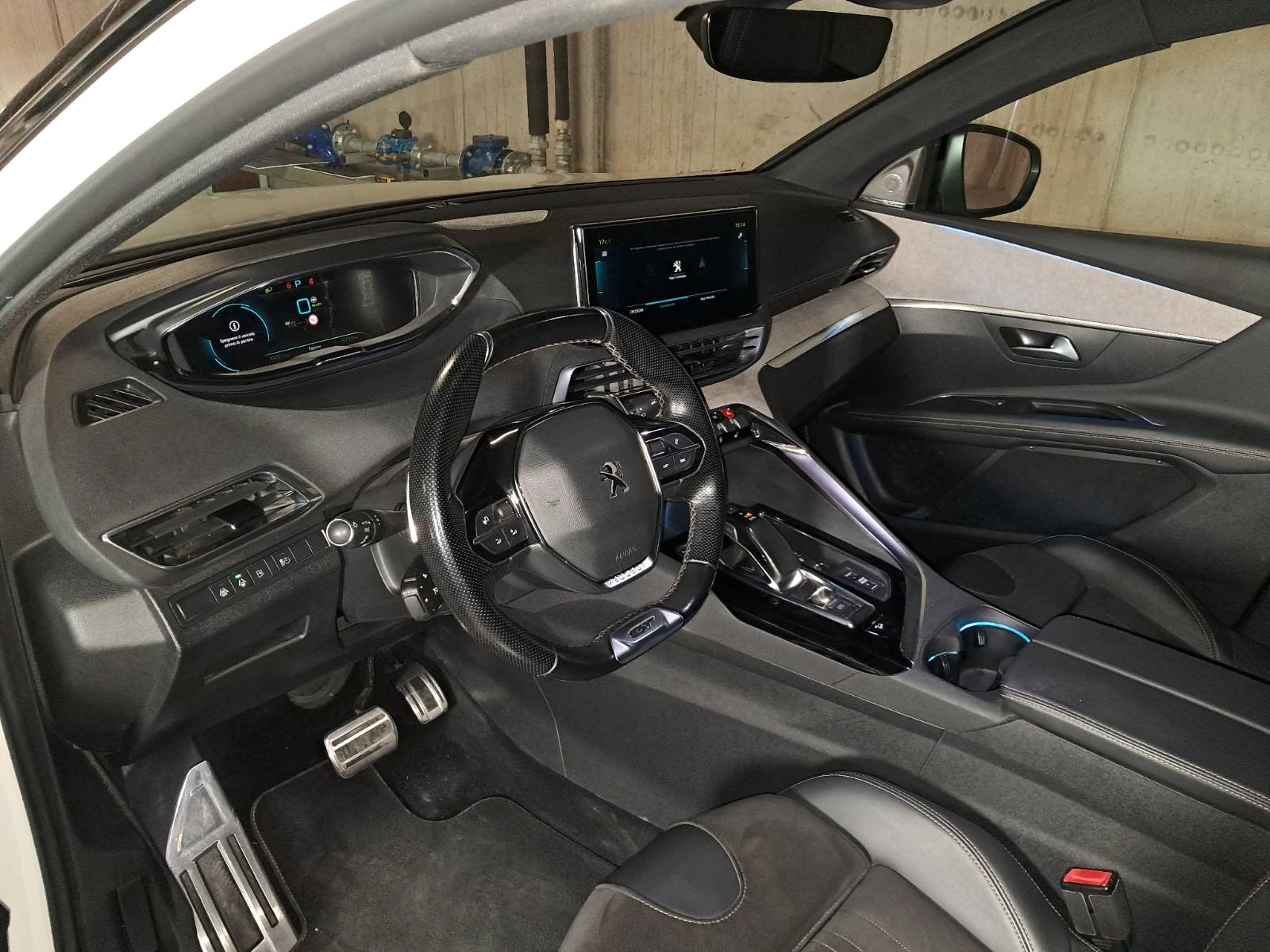 Peugeot 3008 1.6 * HYBRID* GT-LINE* 4WD* PANO* 360* , снимка 11 - Автомобили и джипове - 54596023