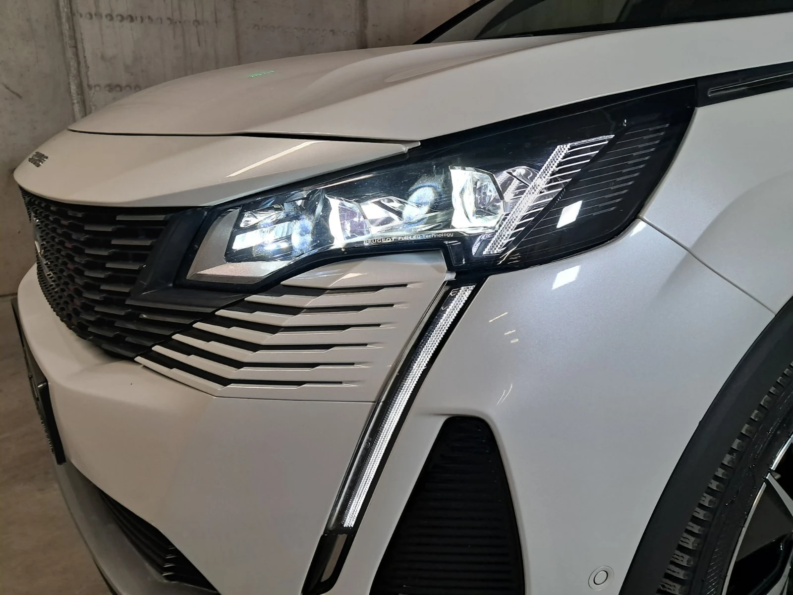 Peugeot 3008 1.6 * HYBRID* GT-LINE* 4WD* PANO* 360* , снимка 7 - Автомобили и джипове - 54596023