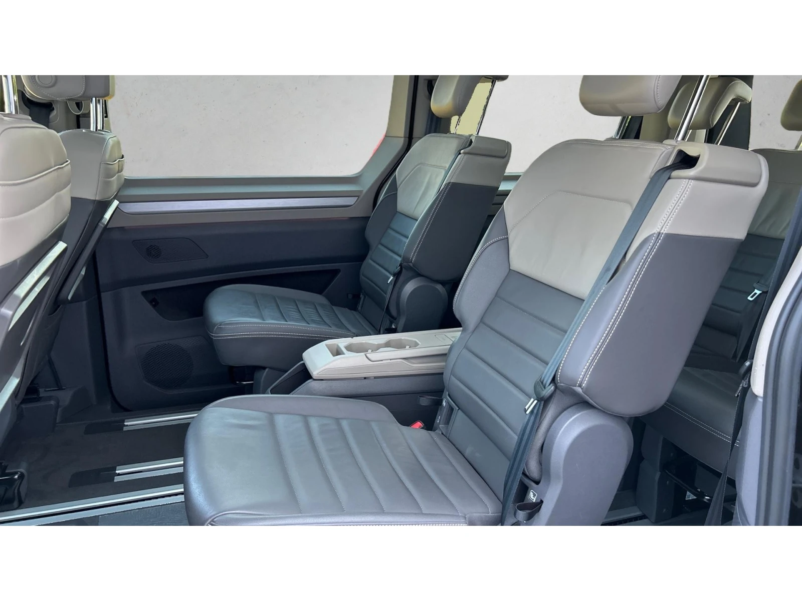 VW Multivan Месечна вноска от 749  , снимка 11 - Автомобили и джипове - 54609600
