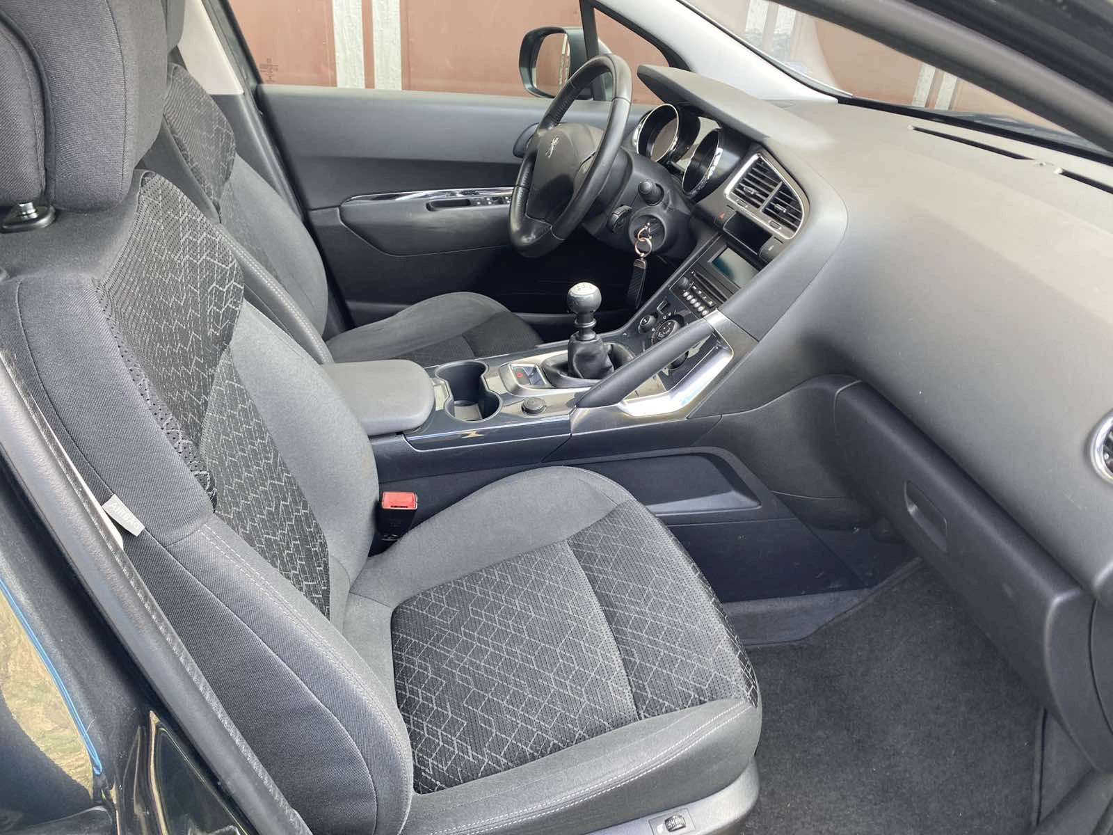 Peugeot 3008 PureTech(турбо, 3-цилиндров), снимка 11 - Автомобили и джипове - 54629560