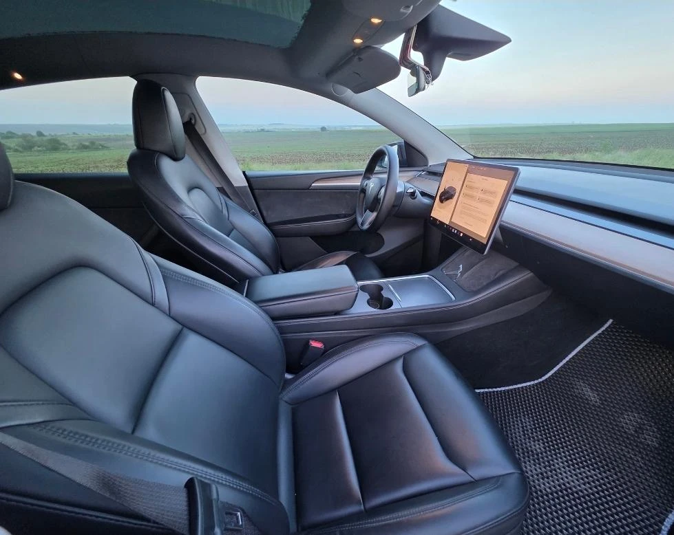 Tesla Model Y Long Range 4x4 Перфектен, снимка 11 - Автомобили и джипове - 54648497