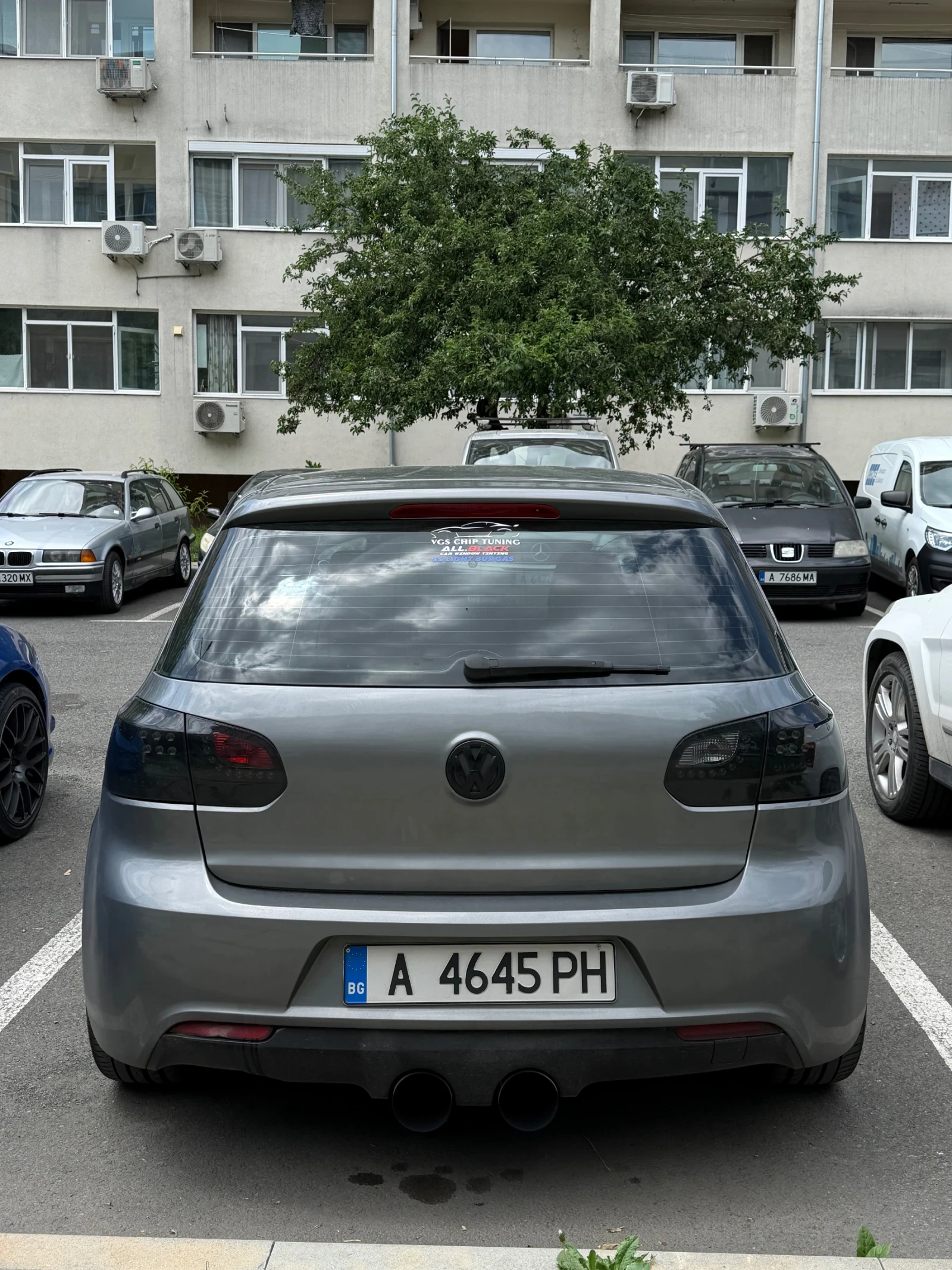 VW Golf, снимка 4 - Автомобили и джипове - 54699771