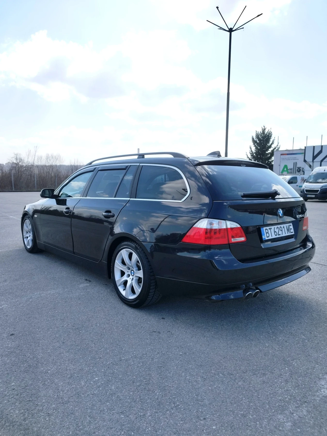 BMW 535 Пълна сервизна история, Обслужена, 3 ключа, Теглич, снимка 5 - Автомобили и джипове - 54806806