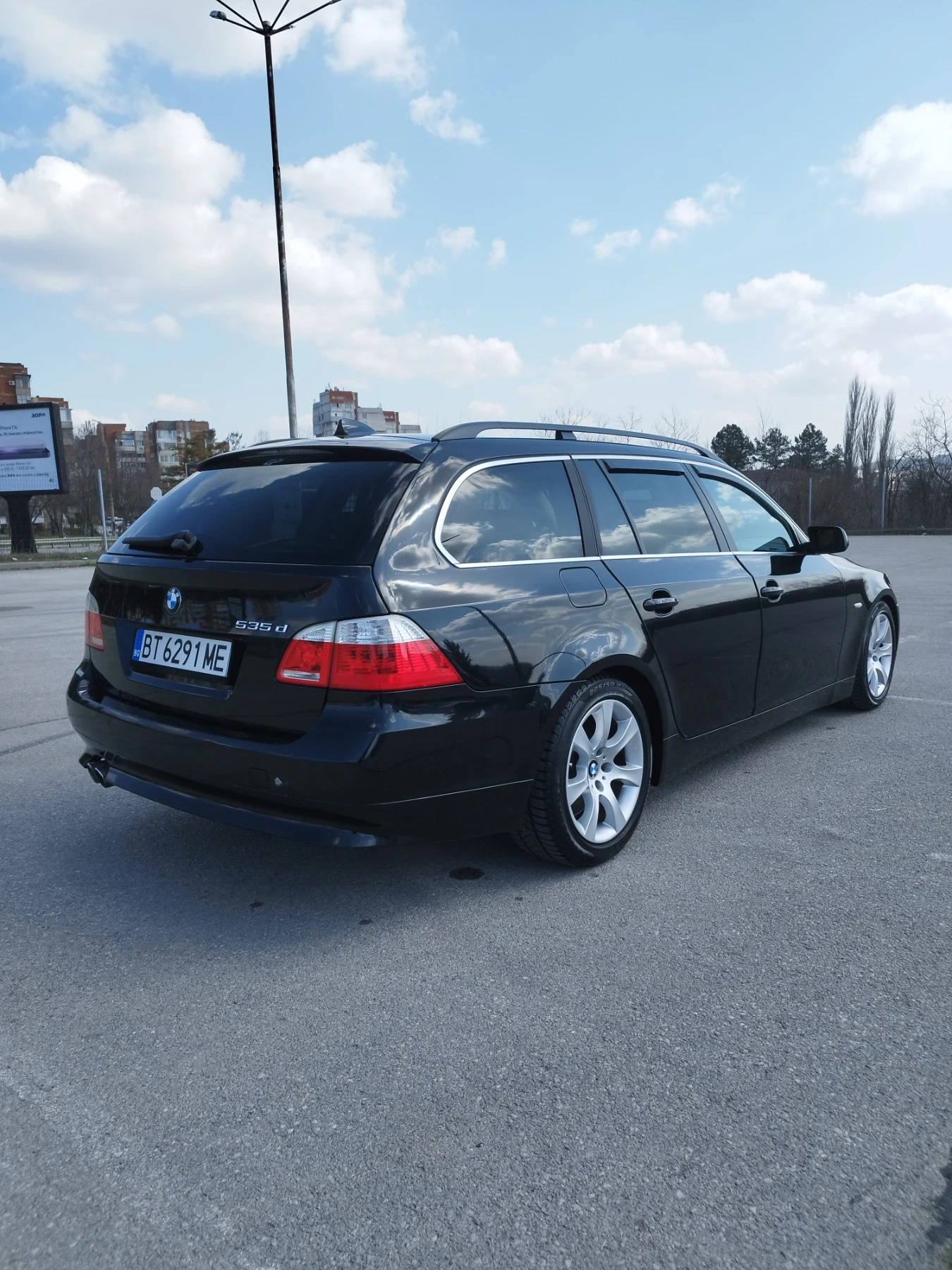 BMW 535 Пълна сервизна история, Обслужена, 3 ключа, Теглич, снимка 4 - Автомобили и джипове - 54806806