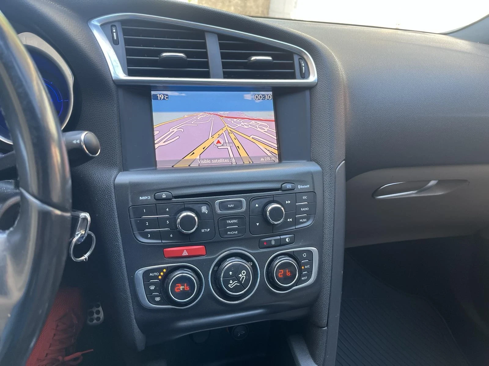 Citroen DS4 1.6HDI, снимка 10 - Автомобили и джипове - 54898476