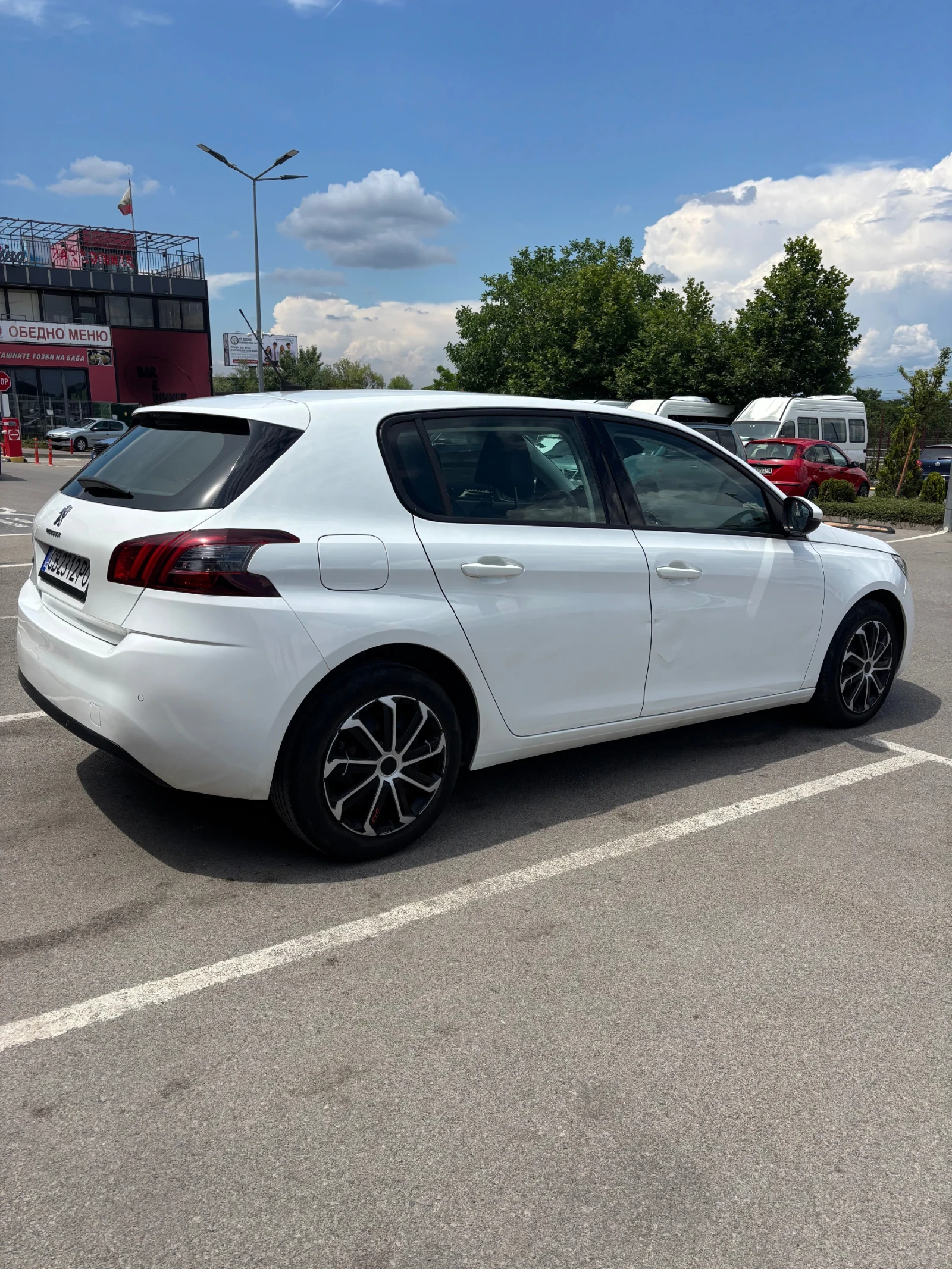 Peugeot 308 1.5 HDI, снимка 6 - Автомобили и джипове - 55016300