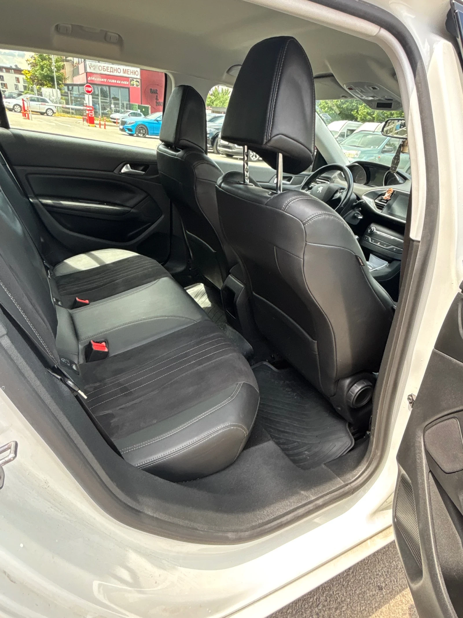 Peugeot 308 1.5 HDI, снимка 10 - Автомобили и джипове - 55016300