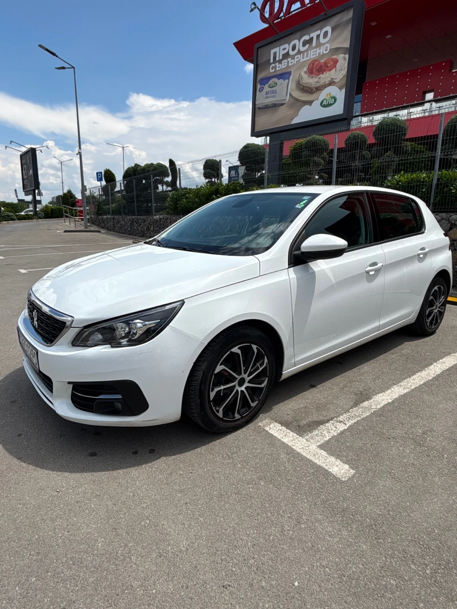 Peugeot 308 1.5 HDI, снимка 3 - Автомобили и джипове - 55016300