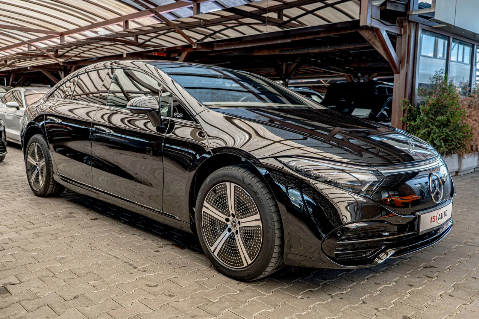 Mercedes-Benz EQS 450+ /Burmester/Подгрев/AirMatic/Virtual/AmbientPl, снимка 2 - Автомобили и джипове - 55062732