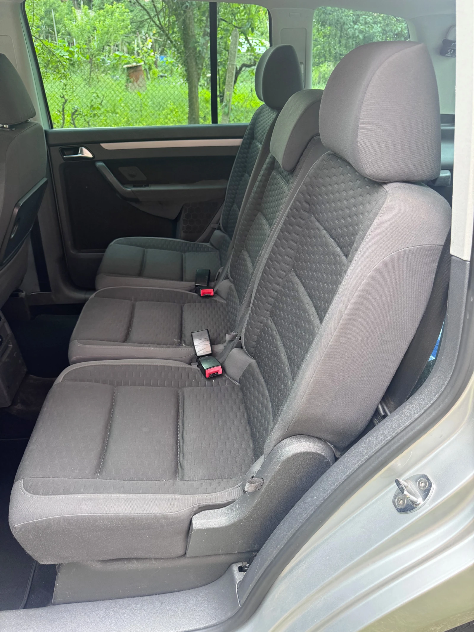 VW Touran 1, 9 TDI, 7 места, снимка 8 - Автомобили и джипове - 55144116