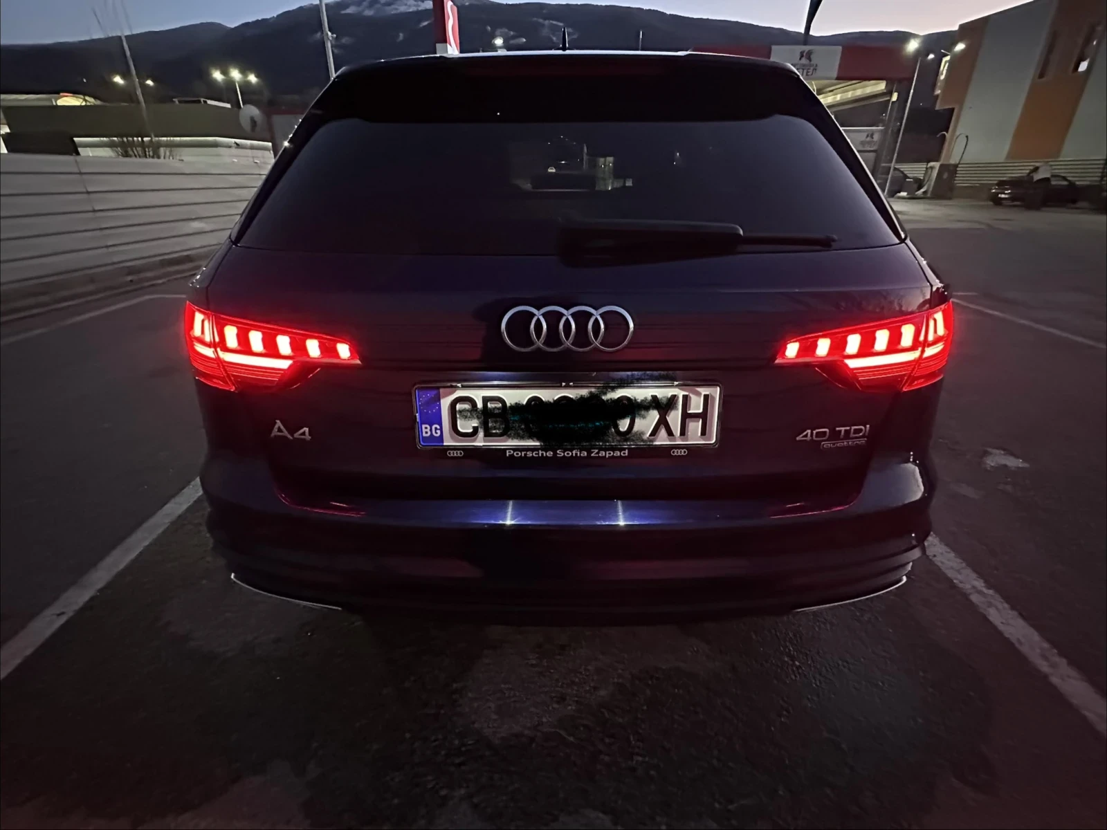 Audi A4, снимка 2 - Автомобили и джипове - 55649138