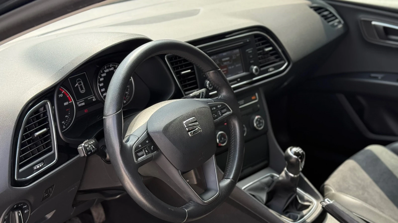 Seat Leon, снимка 7 - Автомобили и джипове - 55651508