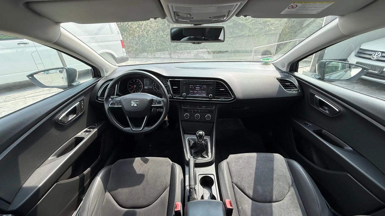 Seat Leon, снимка 9 - Автомобили и джипове - 55651508