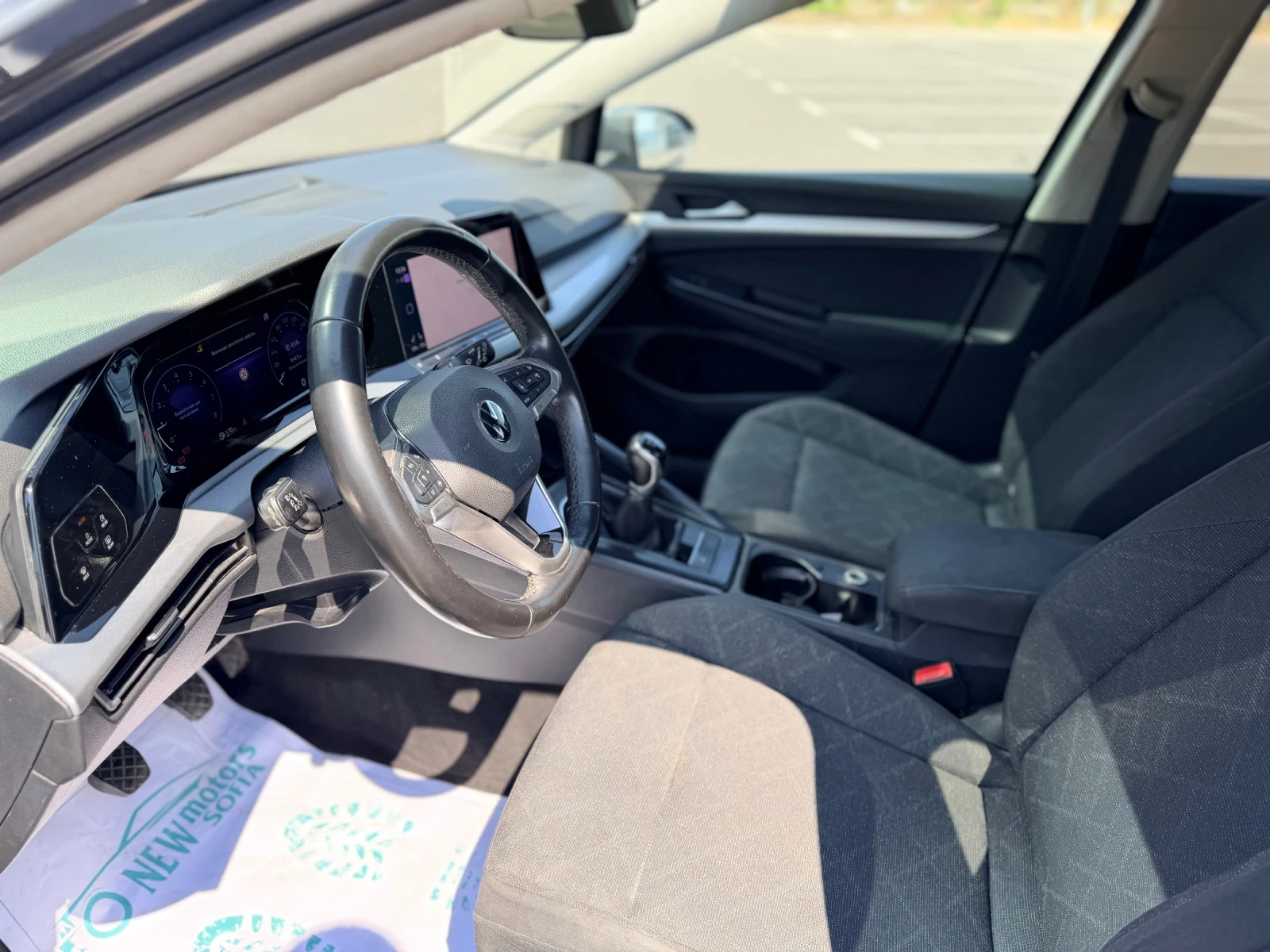 VW Golf 1.5TSI-Лизинг през Уникредит , снимка 9 - Автомобили и джипове - 55750687