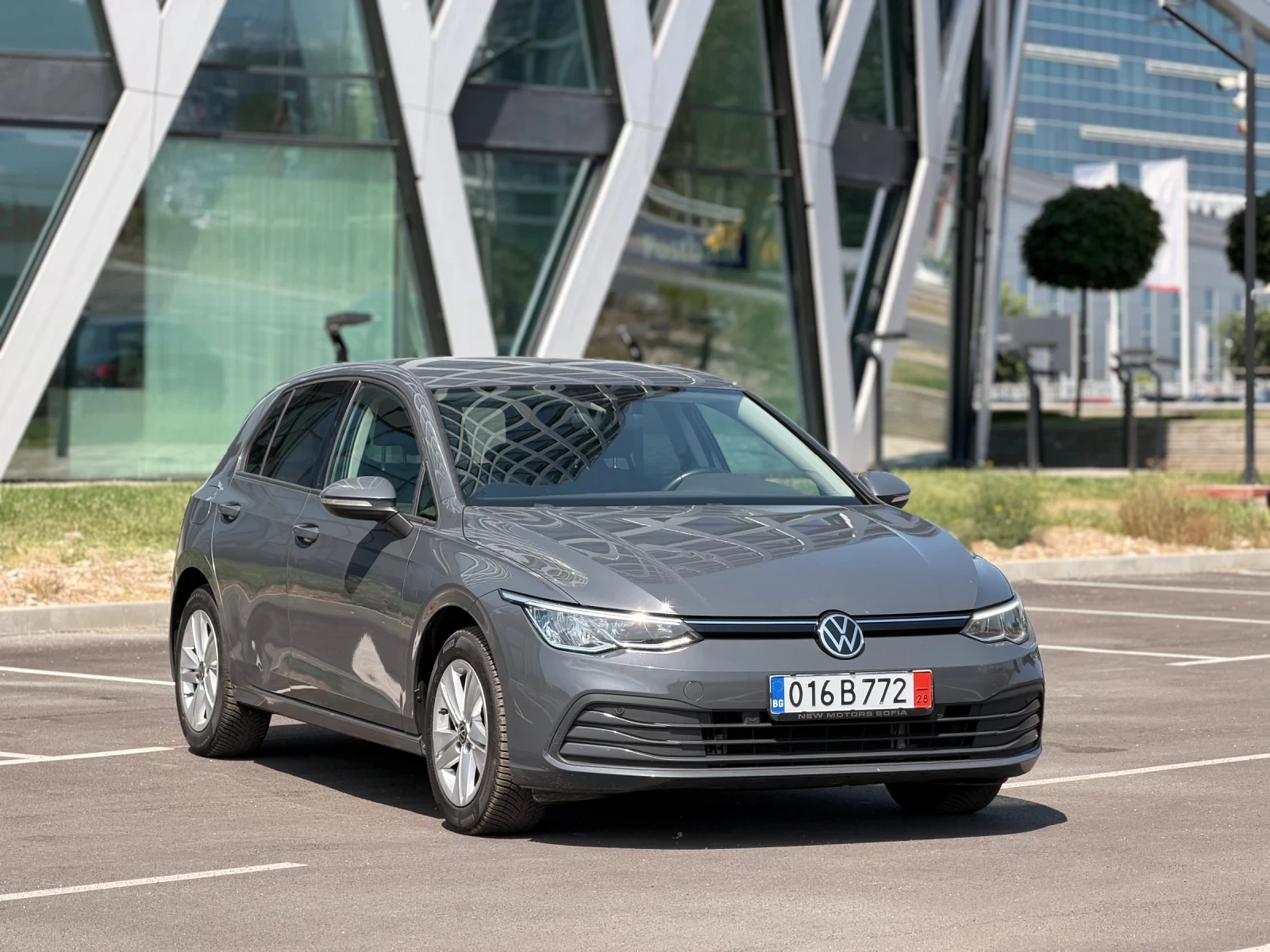 VW Golf 1.5TSI-Лизинг през Уникредит , снимка 3 - Автомобили и джипове - 55750687
