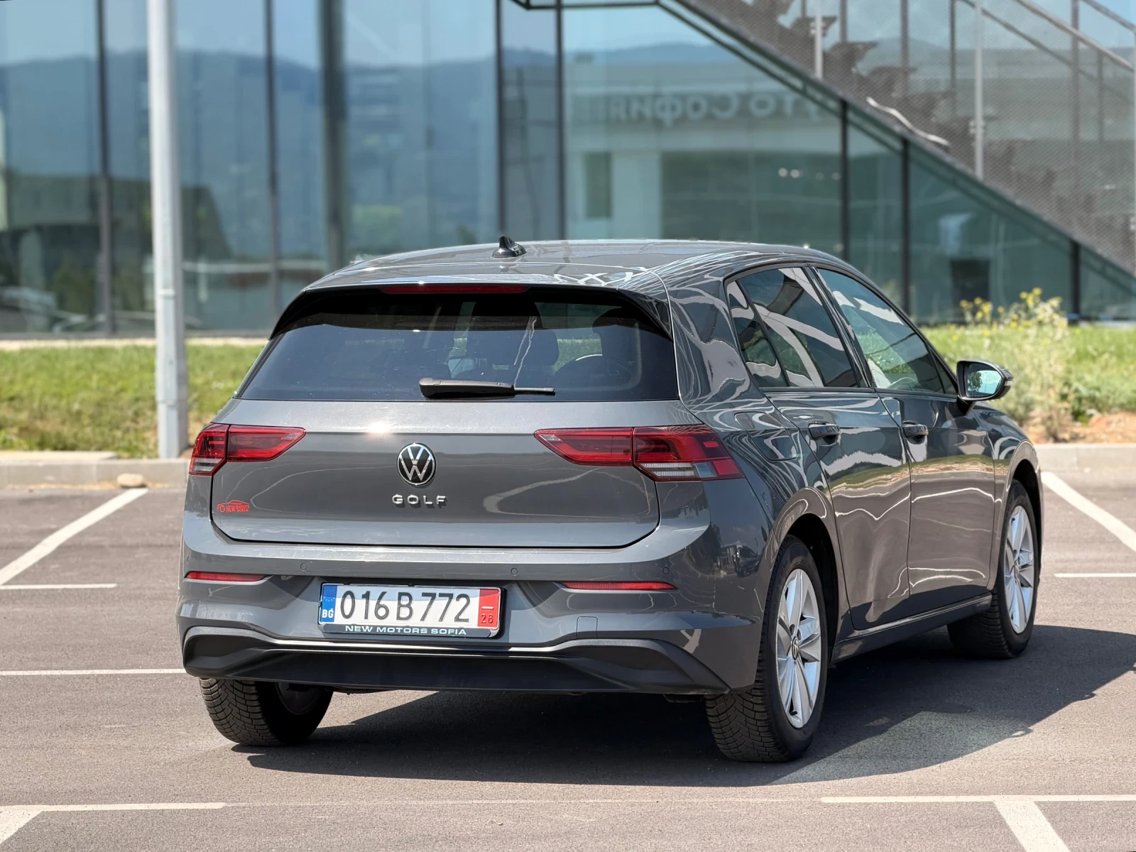 VW Golf 1.5TSI-Лизинг през Уникредит , снимка 6 - Автомобили и джипове - 55750687