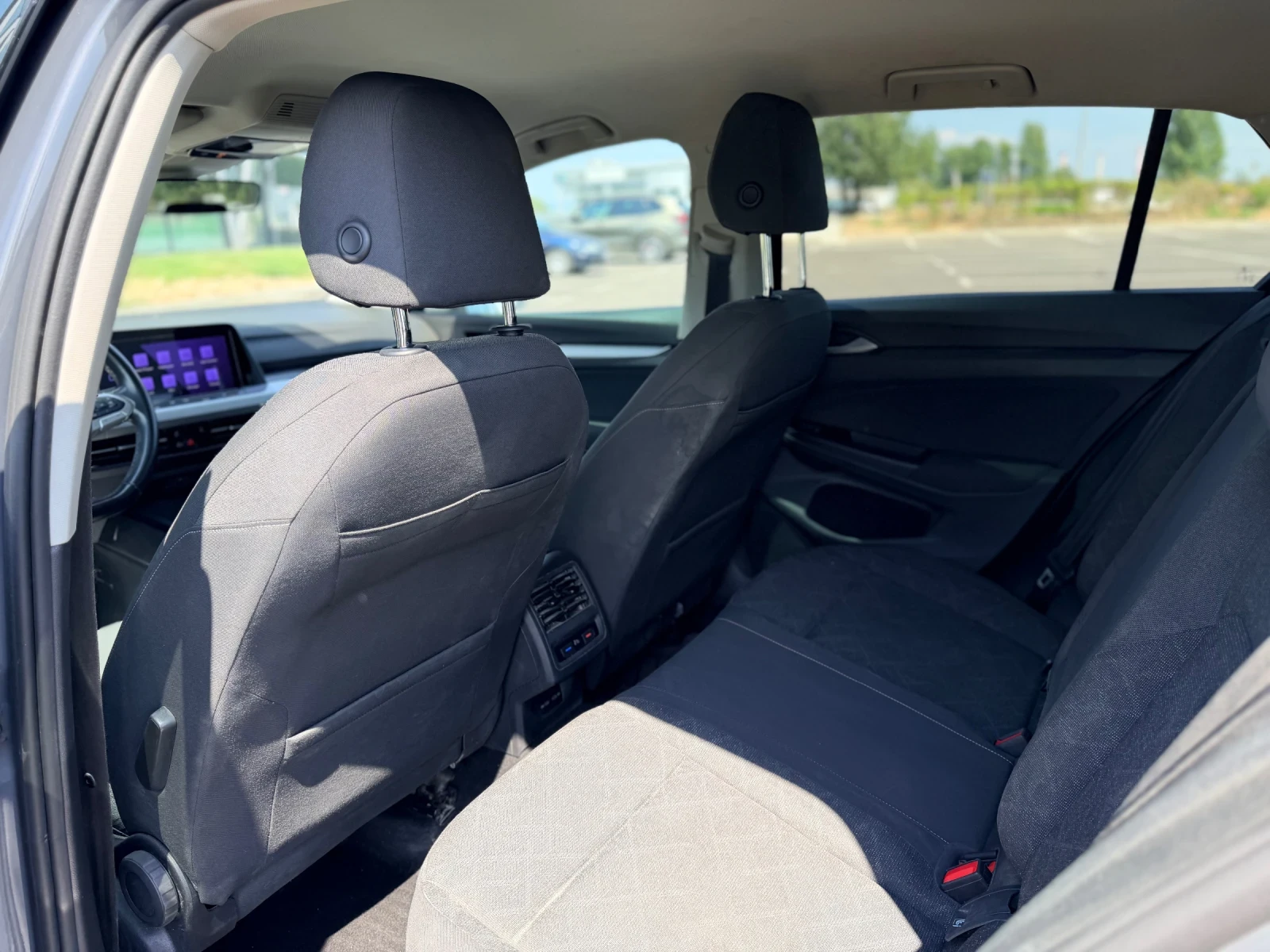 VW Golf 1.5TSI-Лизинг през Уникредит , снимка 13 - Автомобили и джипове - 55750687