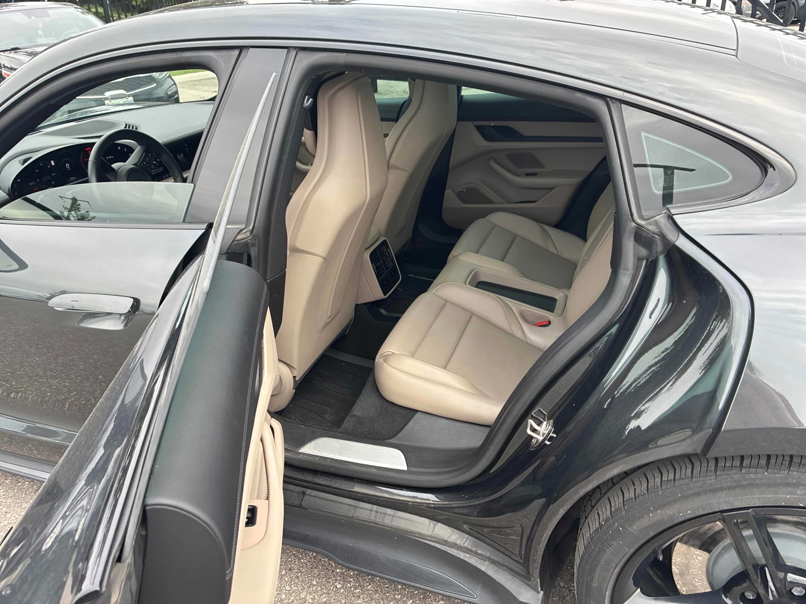 Porsche Taycan 4S | CARFAX | ГЛАВНО ПРЕДСТАВИТЕЛСТВО НА PORSCHE, снимка 14 - Автомобили и джипове - 55960886