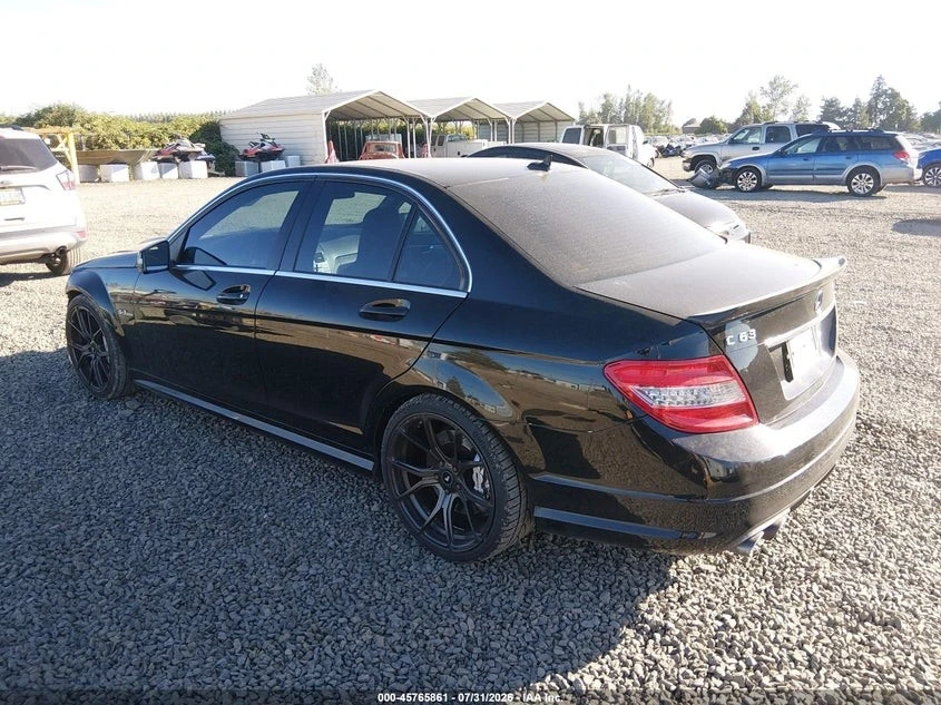 Mercedes-Benz C 63 AMG V8* КОЖА* ПОДГРЕВ* ШИБИДАХ* НАВИ* , снимка 3 - Автомобили и джипове - 56203847