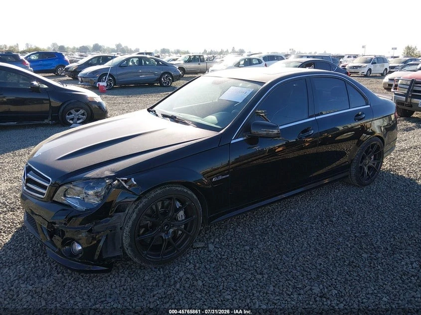 Mercedes-Benz C 63 AMG V8* КОЖА* ПОДГРЕВ* ШИБИДАХ* НАВИ* , снимка 2 - Автомобили и джипове - 56203847