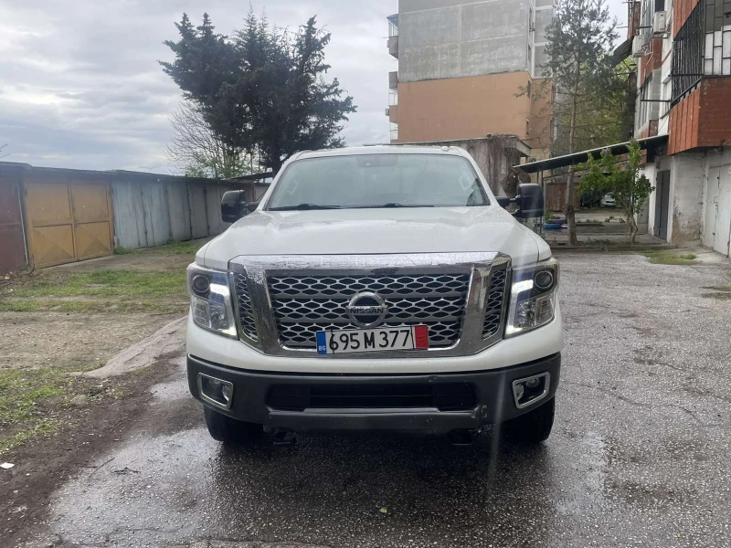 Nissan Titan crew cab XD PRO4X