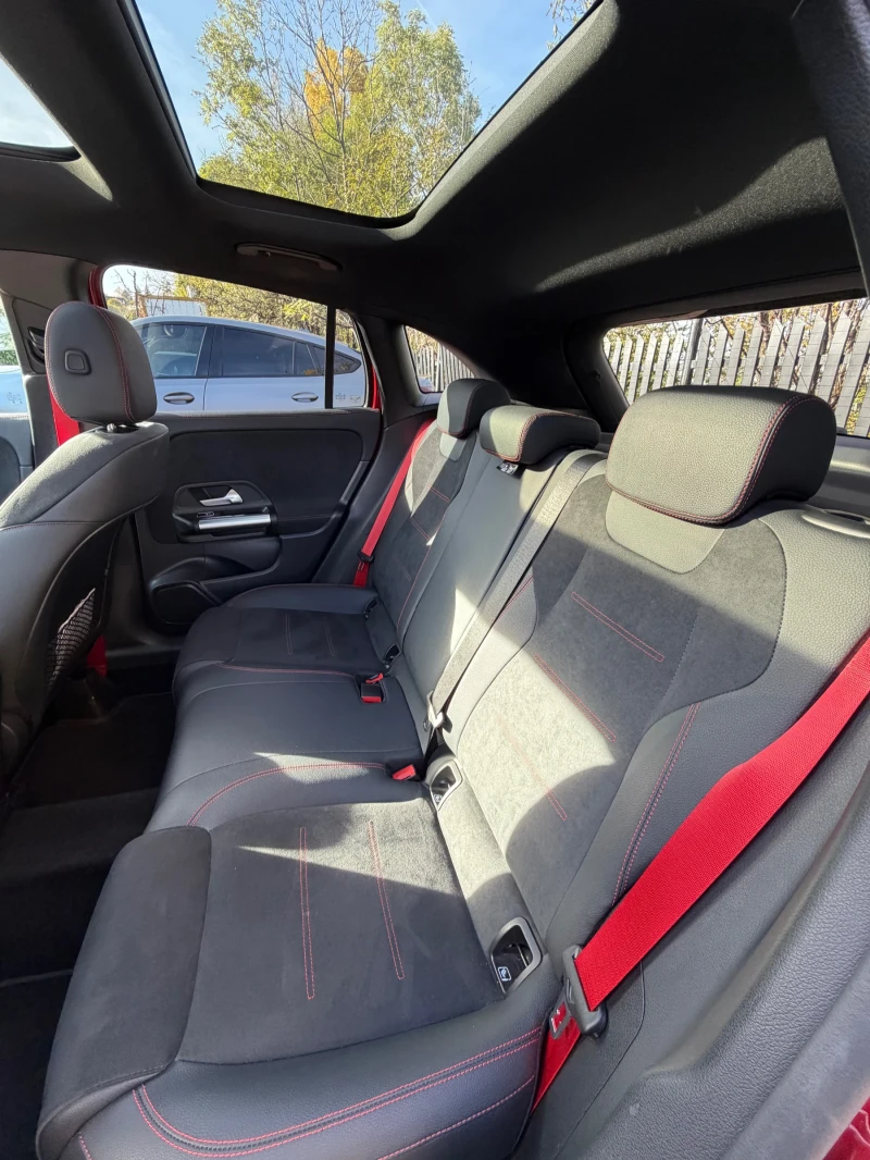 Mercedes-Benz GLA 35 AMG NIGHT PACKAGE 4matic, снимка 11 - Автомобили и джипове - 52237387