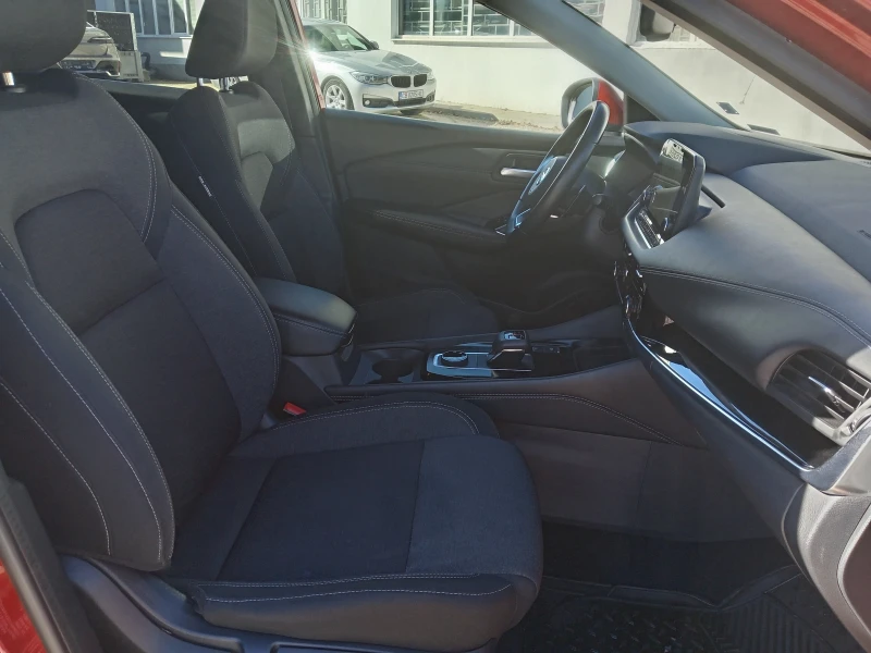 Nissan Qashqai Tce 4x4 Auto Гаран., снимка 8 - Автомобили и джипове - 52388542