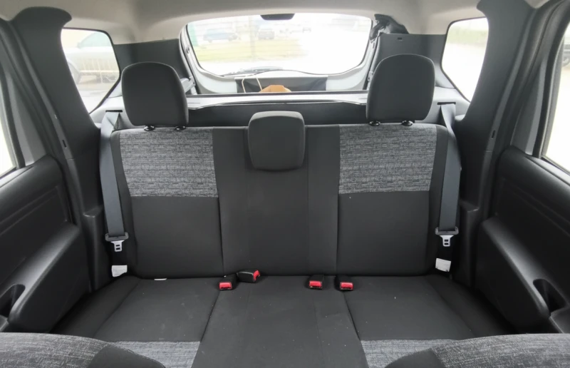 Dacia Duster, снимка 7 - Автомобили и джипове - 53274825