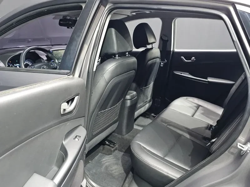 Hyundai Kona 1.6 2Wd Modern Pop, снимка 12 - Автомобили и джипове - 56321438
