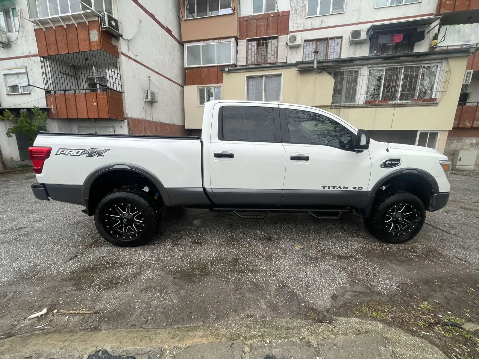 Nissan Titan crew cab XD PRO4X - изображение 3