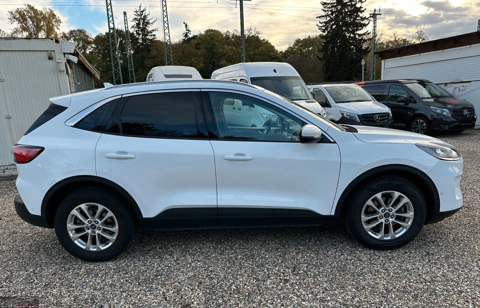 Ford Kuga TITANIUM/120HP/DIGITAL/CAM/NAVI/AMBI/KLESS/194f - изображение 6