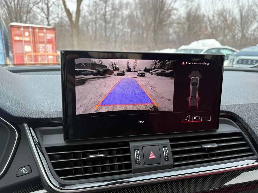 Audi SQ5 * Progressiv * CARFAX * ДИСТРОНИК * КАМЕРА * ПОДГР - изображение 10