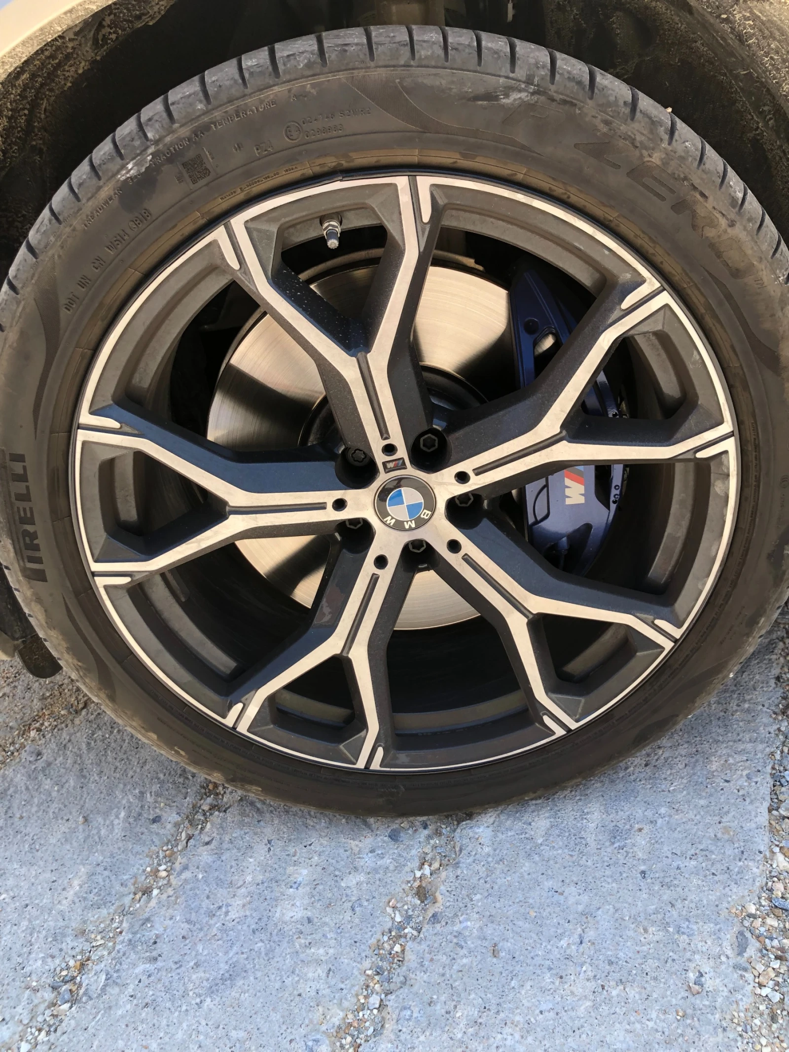 BMW X5 M50d Individual| Laser| HarmanKardon| HeadUp, снимка 16 - Автомобили и джипове - 54185154