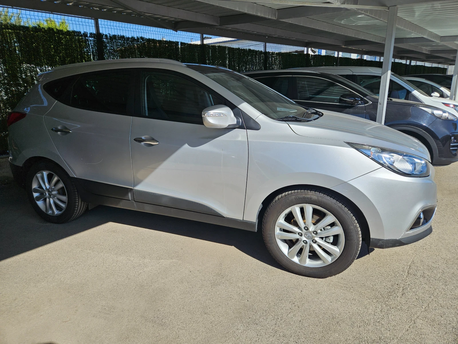 Hyundai IX35 4x4 ПАНОРАМА, снимка 2 - Автомобили и джипове - 54728572