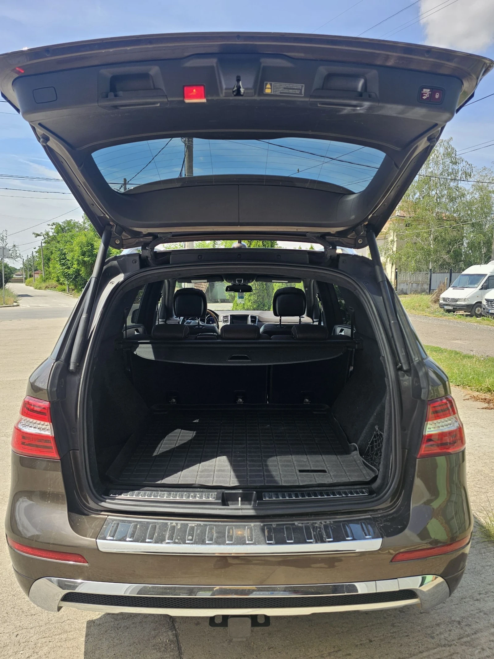 Mercedes-Benz ML 400 AMG DESIGNO MASSAGE PANO H&K * * ПРУЖИНИ* * , снимка 7 - Автомобили и джипове - 54923874