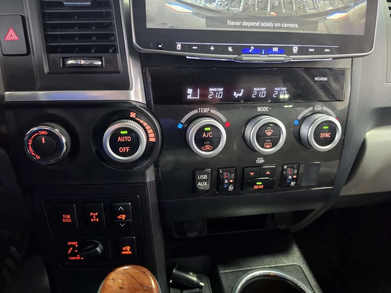 Toyota Sequoia * 4WD Platinum 5.7L* АТОКРЕДИТ* , снимка 13 - Автомобили и джипове - 55244350