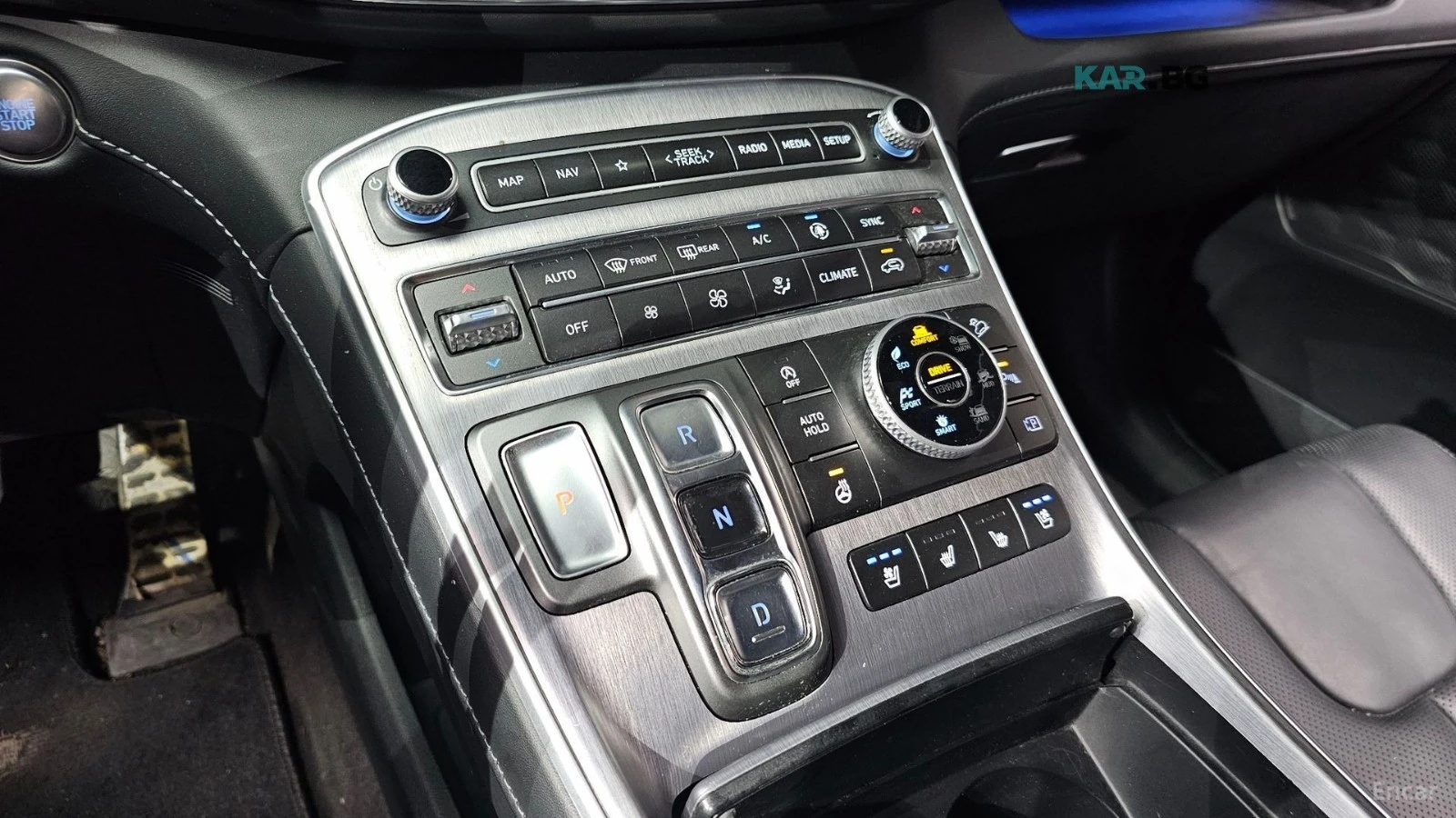 Hyundai Santa fe 2.2D* 4x4* Calligraphy* DISTRONIC* 360* ОБДУХВАНЕ*, снимка 11 - Автомобили и джипове - 55823889
