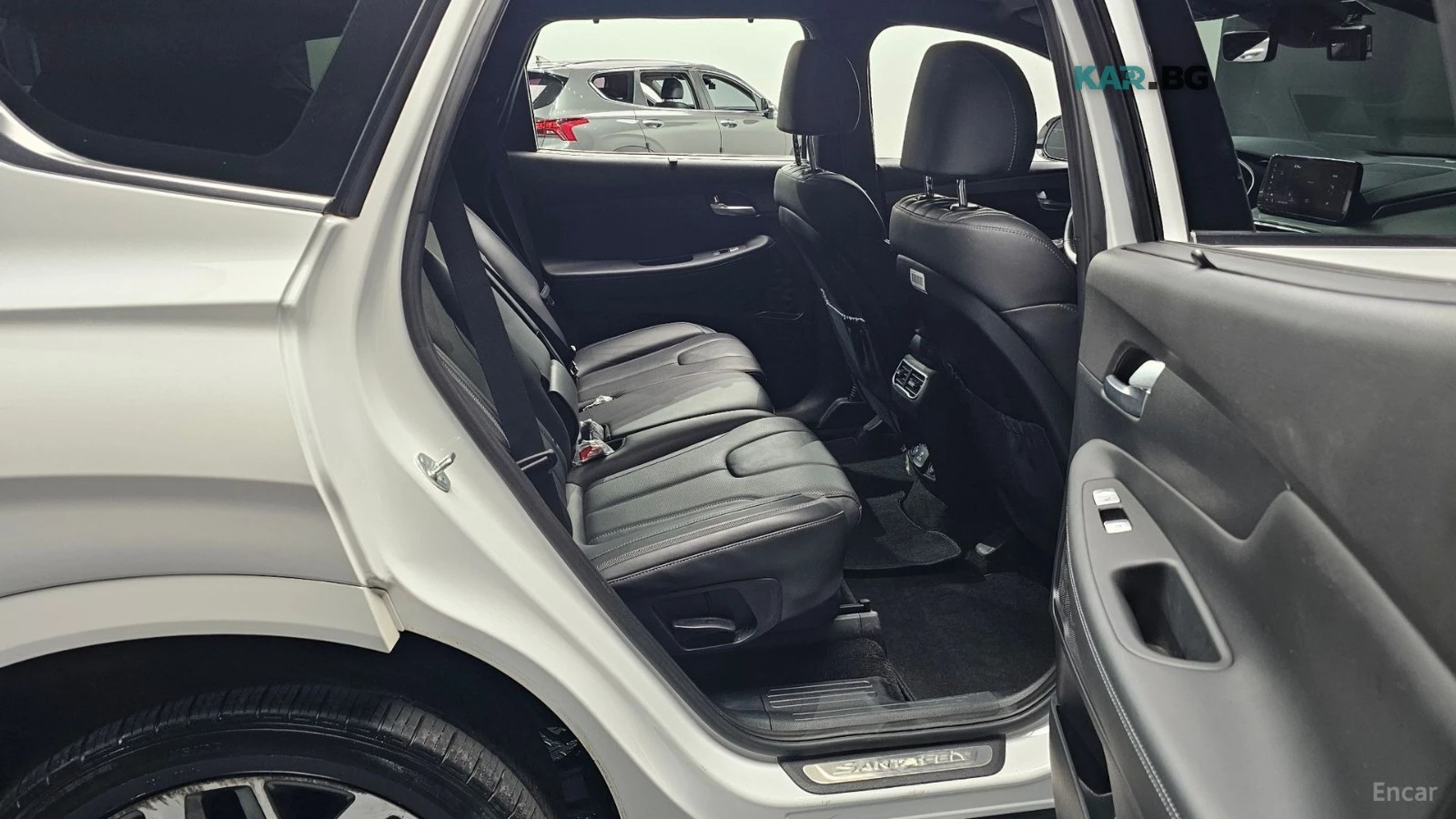 Hyundai Santa fe 2.2D* 4x4* Calligraphy* DISTRONIC* 360* ОБДУХВАНЕ*, снимка 9 - Автомобили и джипове - 55823889