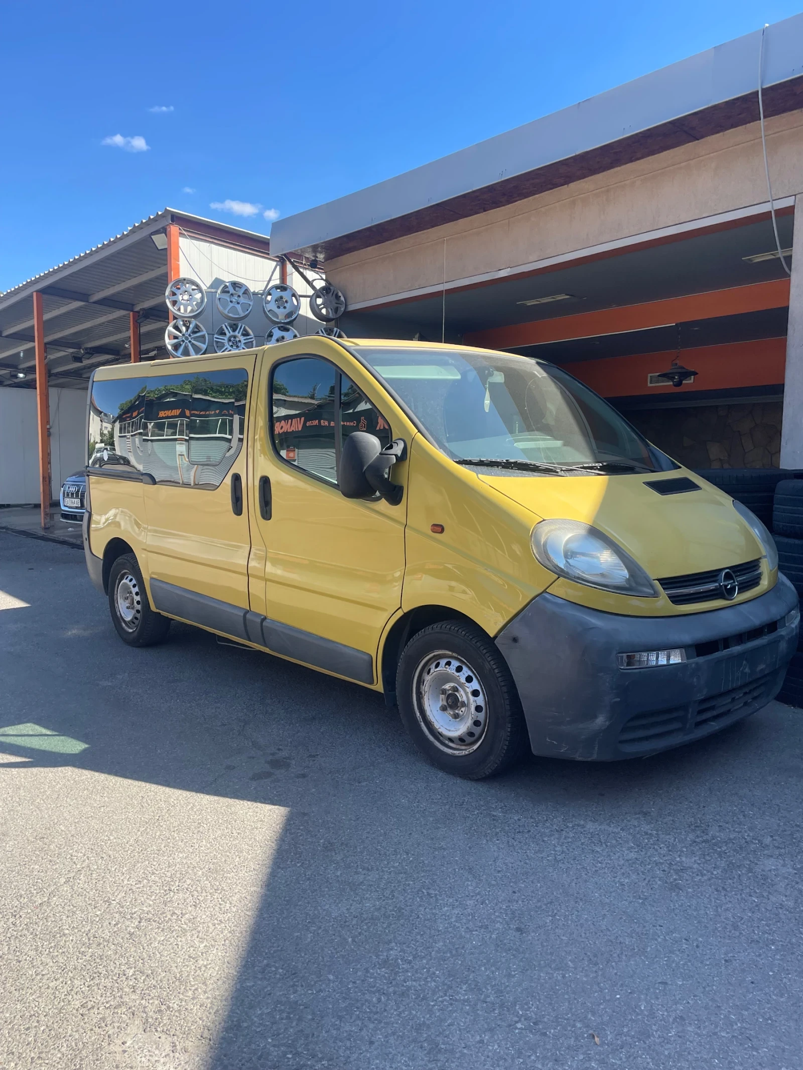 Opel Vivaro Opel vivaro 1.9cdti 5+ 1, снимка 3 - Бусове и автобуси - 55673594