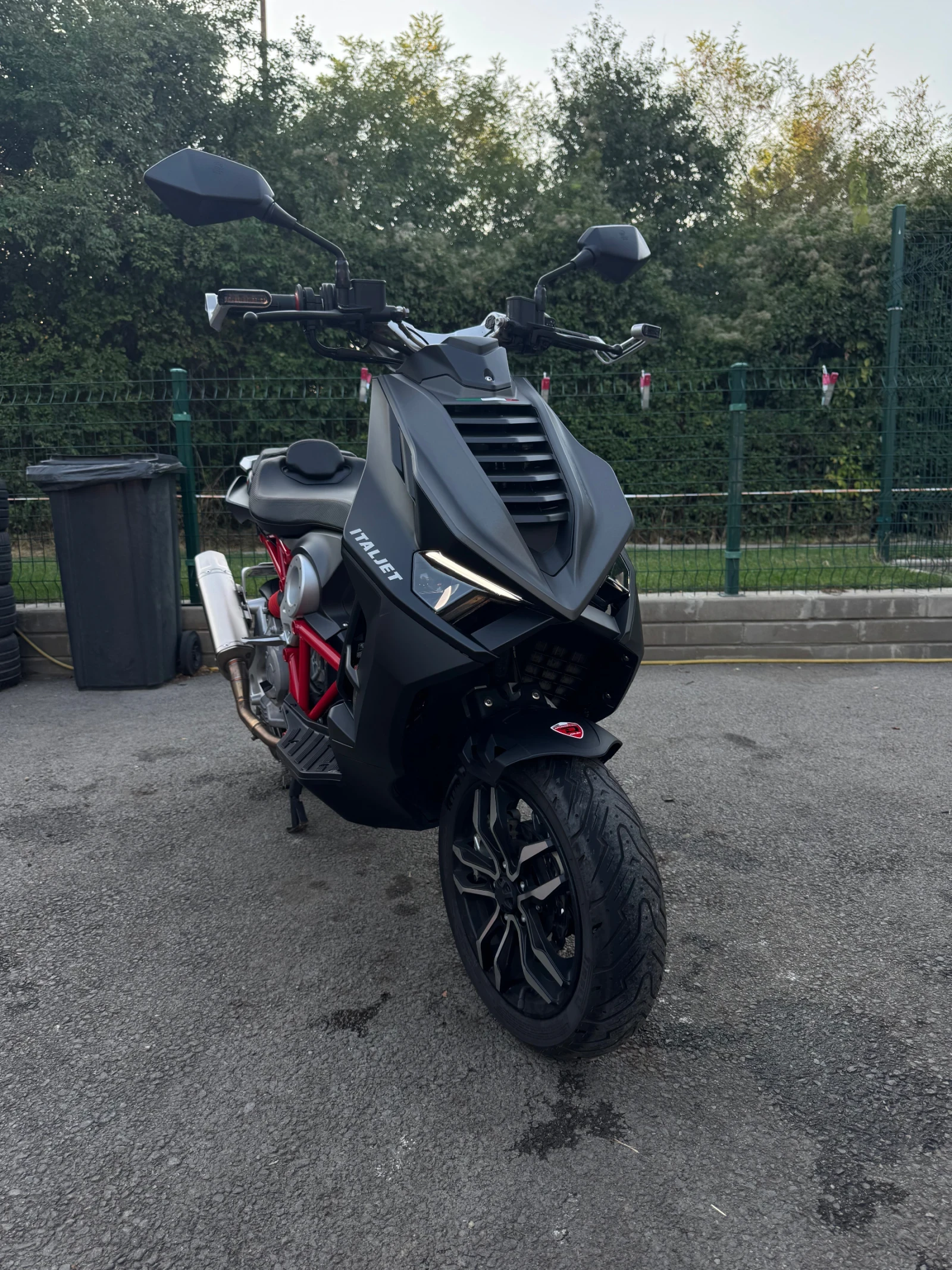 Italjet Dragster Italdjet Dragster 200 / AKRAPOVIC, снимка 1