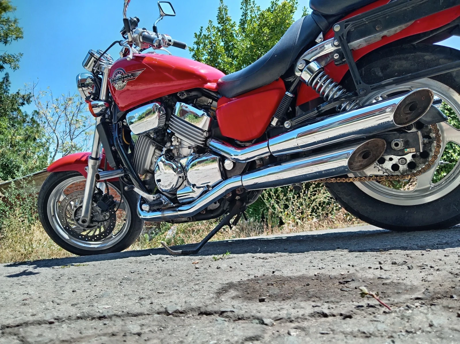Honda Magna