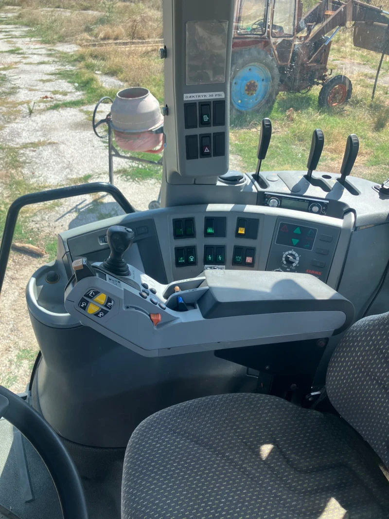 Трактор Claas АXION 840, снимка 5 - Селскостопанска техника - 51614402