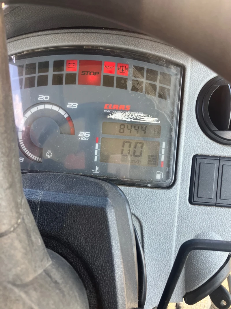 Трактор Claas АXION 840, снимка 7 - Селскостопанска техника - 51614402