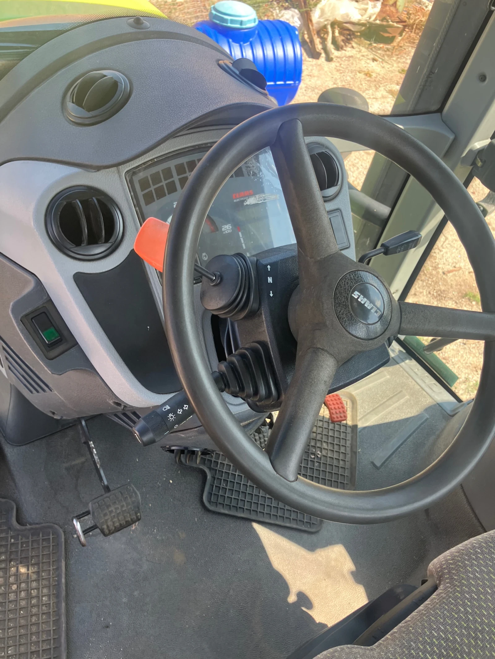 Трактор Claas АXION 840 - изображение 6
