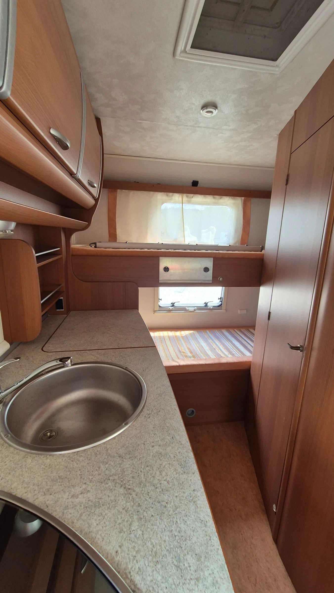 Кемпер Fiat Ducato 2.3jtd КЛИМАТИК* ШВЕЙЦАРИЯ*  - изображение 9